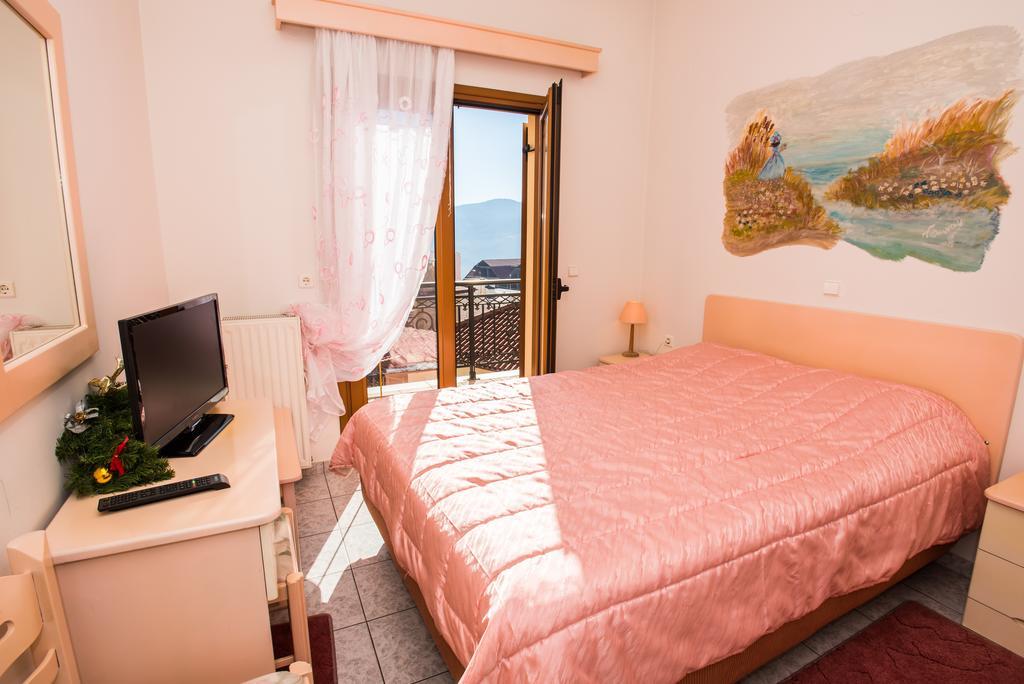Hotel Artemis Karpenísion Habitación foto