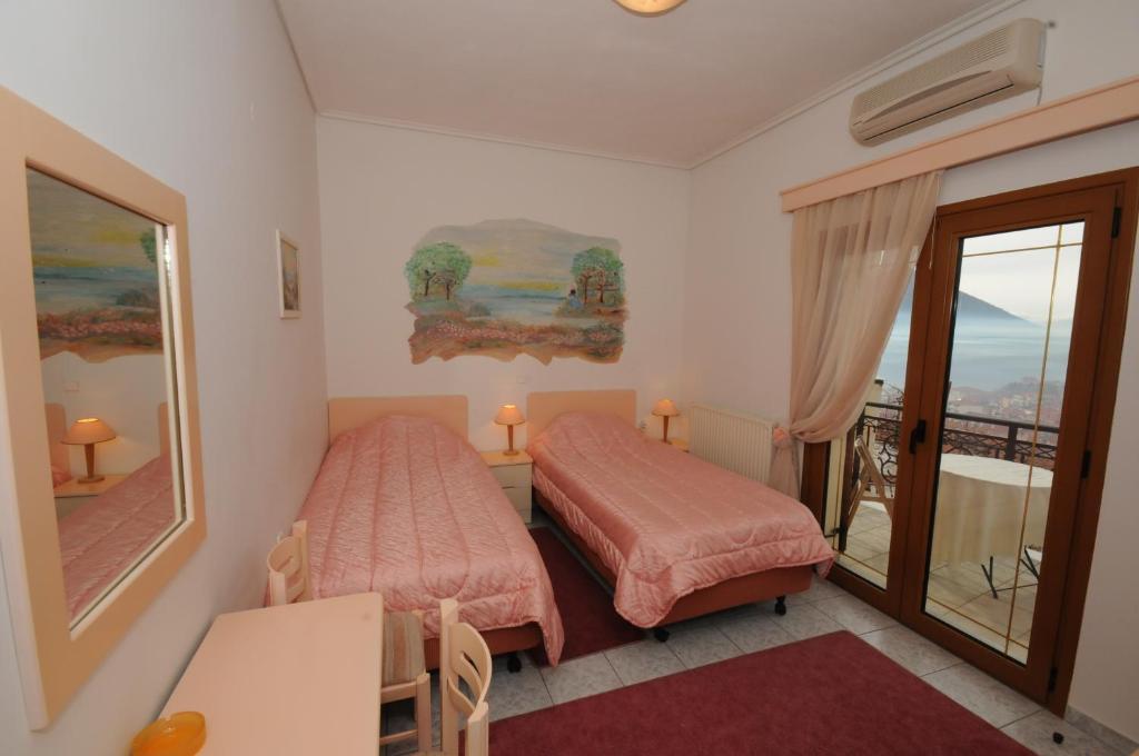 Hotel Artemis Karpenísion Habitación foto